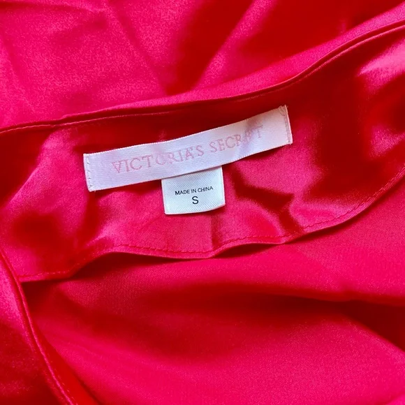 Simple and sexy red Victoria’s Secret baby doll lingerie - Picture 6 of 9